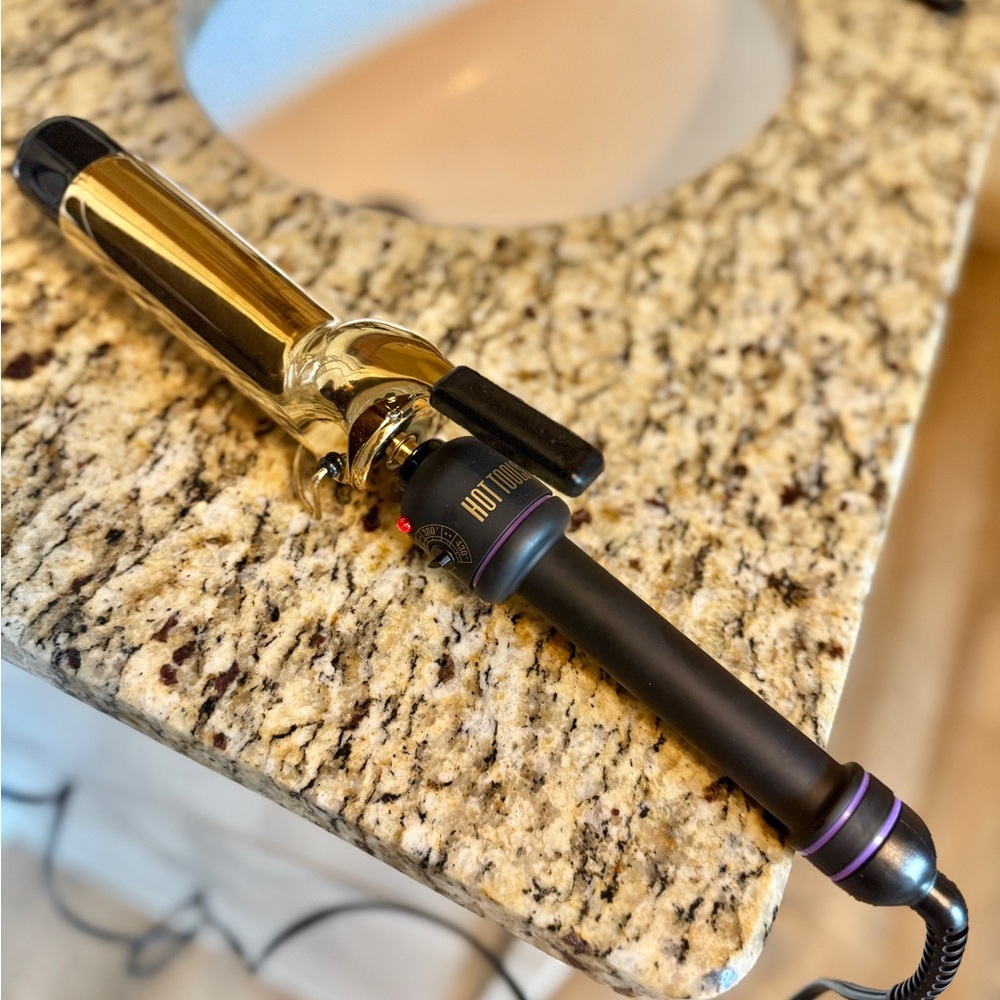 Hot Tools 1.5” Curling Iron